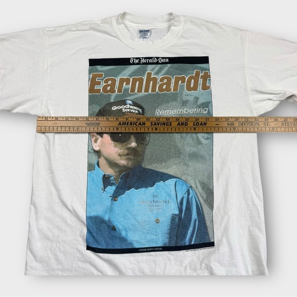 Vintage 2001 Dale Earnhardt #3 Memorial Tribute Shirt NASCAR XL White Tee - Picture 6 of 6